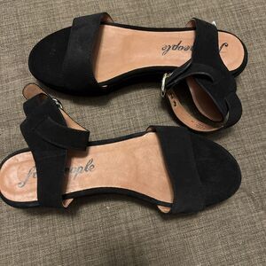Free People suede platform sandals size 9 black